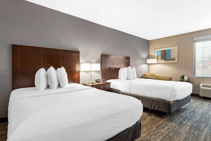 Room 6 of 22