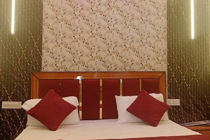 Room 19 of 31