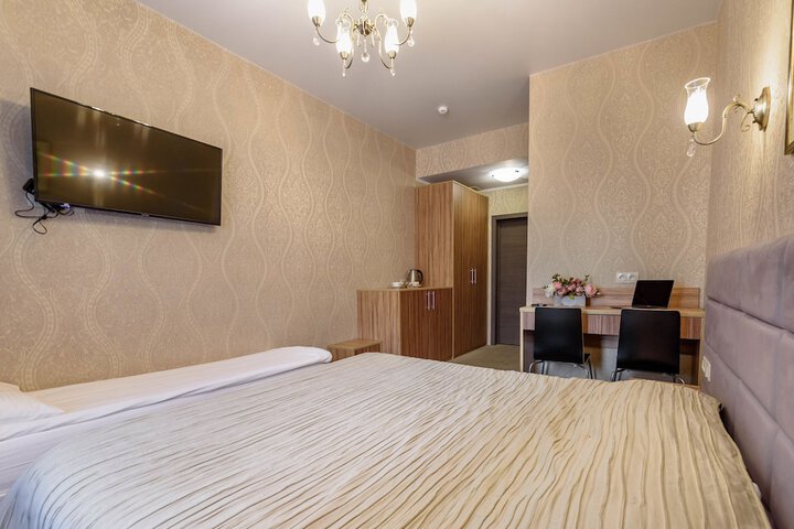 Room 27 of 53