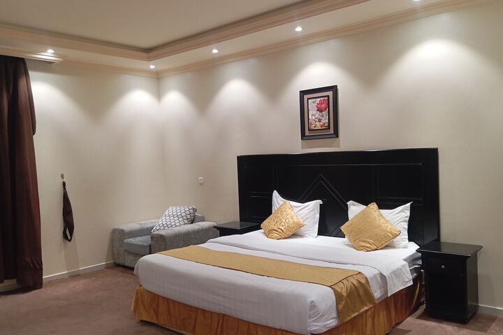 Room 7 of 25
