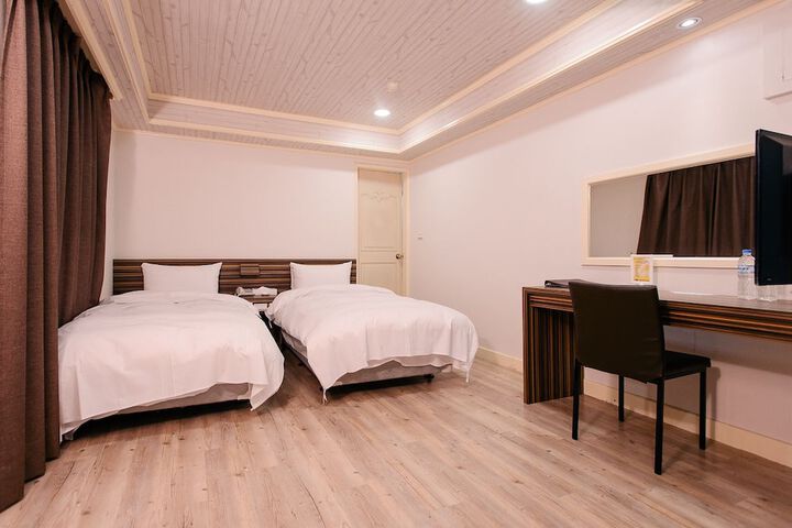 Room 30 of 67