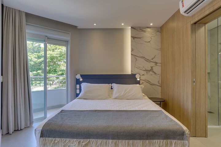 Room 20 of 159