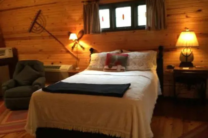 Room 4 of 13
