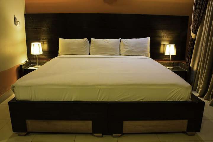 Room 14 of 20