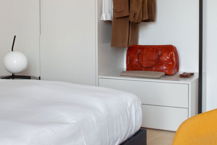 Room 16 of 18