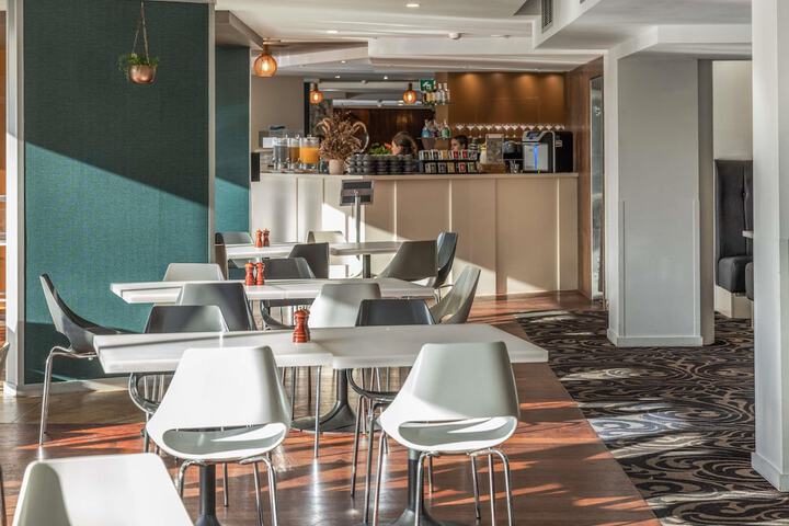 Dining 96 of 133