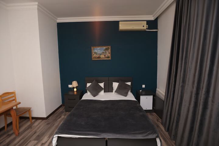 Room 28 of 65