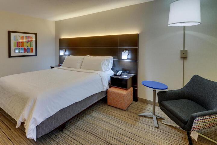 Standard | King Bed (15 of 30)