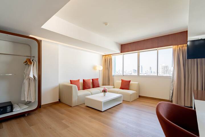 Room 42 of 64