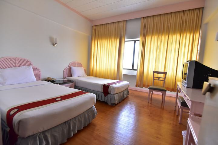 Room 32 of 55