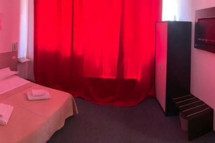Room 19 of 36