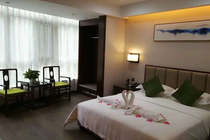 Room 19 of 35