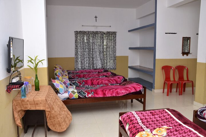Room 11 of 26