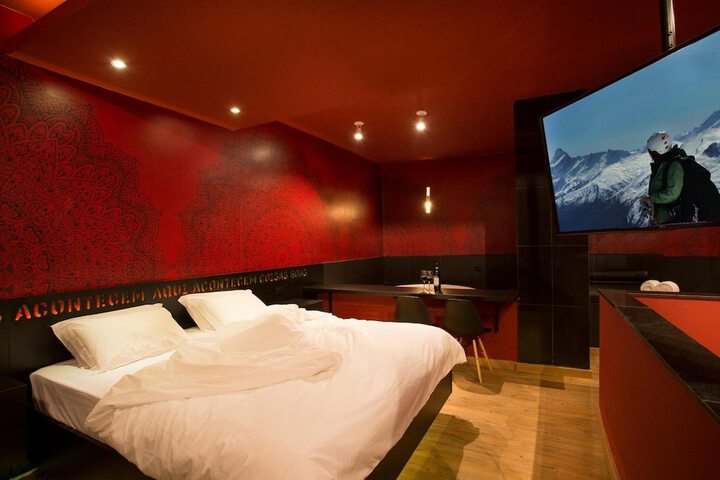 Room 17 of 57