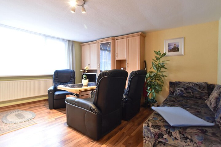 Room 8 of 18