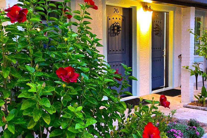 Retreat at Crystal Manatee Crystal River | Bookonline.com