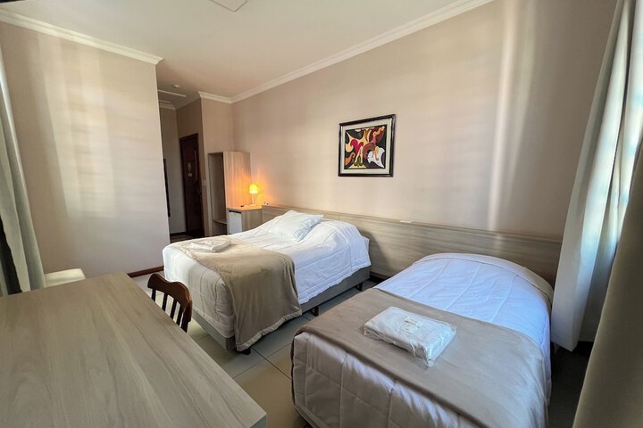 Room 48 of 206