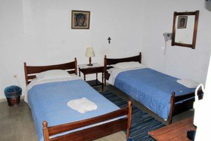 Room 6 of 26