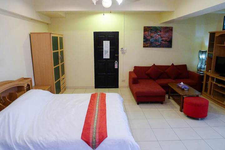 Room 16 of 36