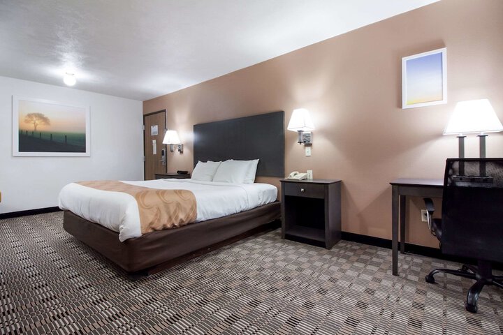 Room 15 of 38