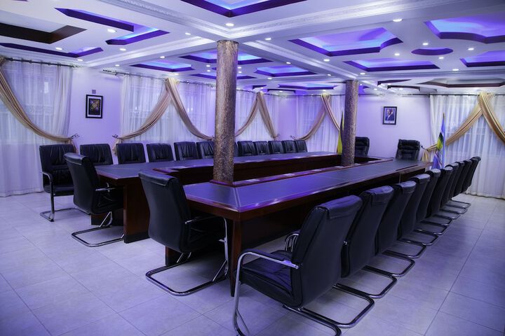 Business Center 26 of 35