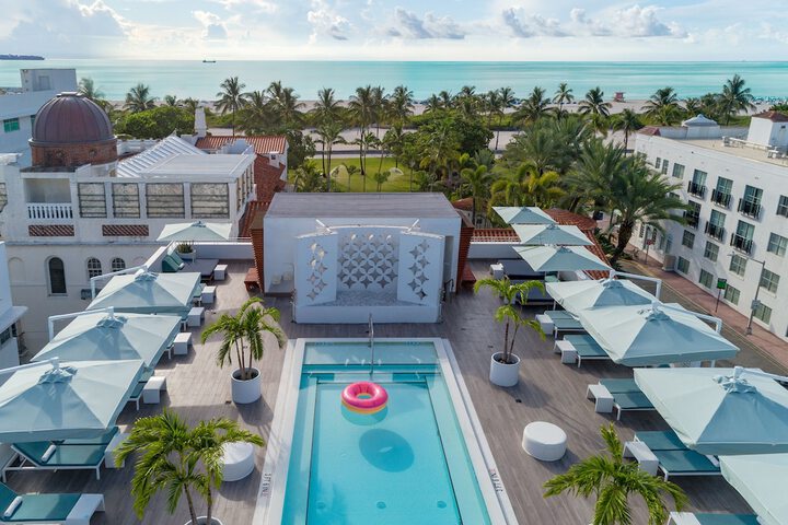 Rooftop pool