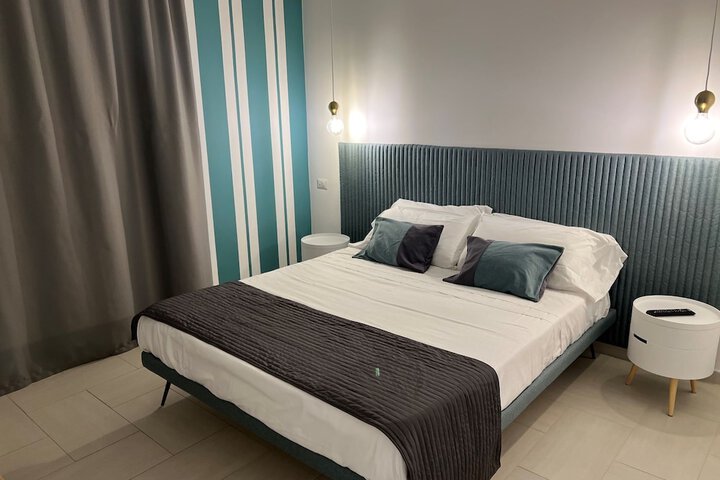 Room 54 of 196