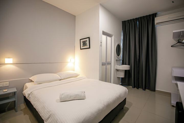 Room 22 of 45