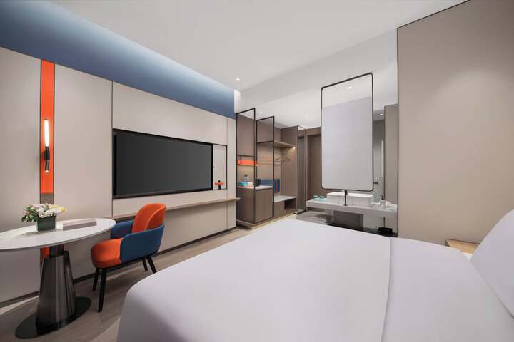 Room 22 of 42