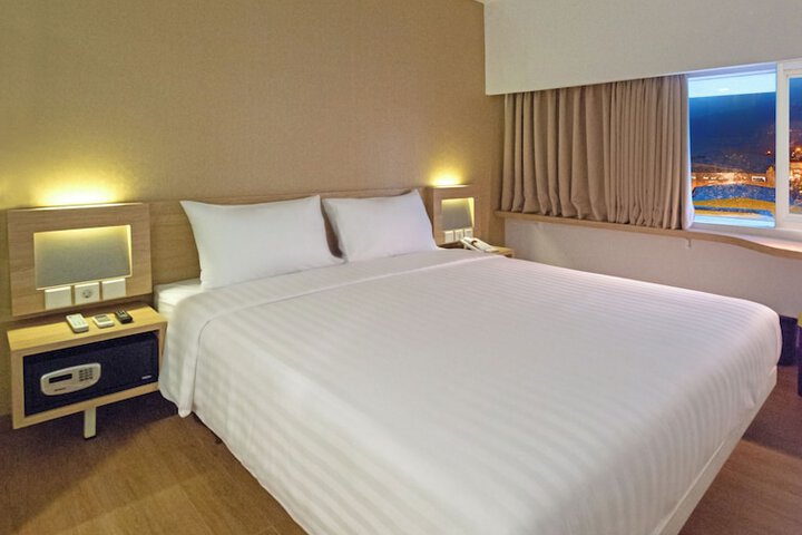 Room 15 of 31