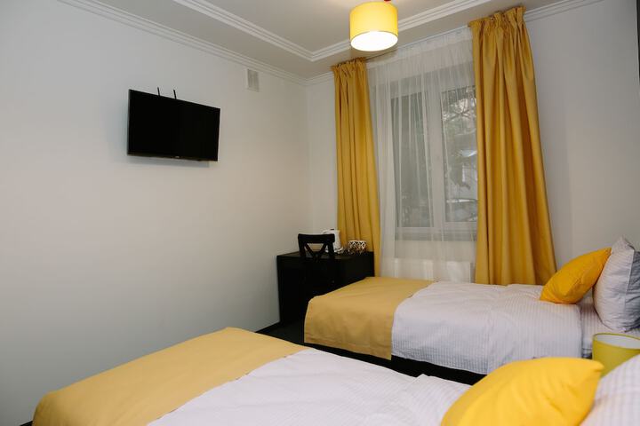 Room 10 of 44