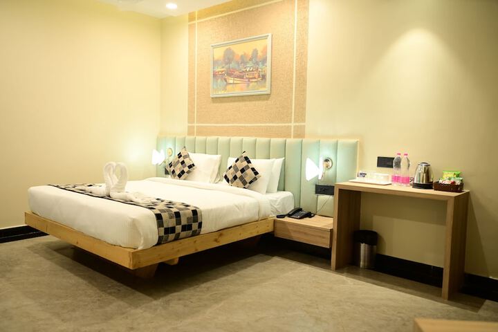 Room 3 of 21