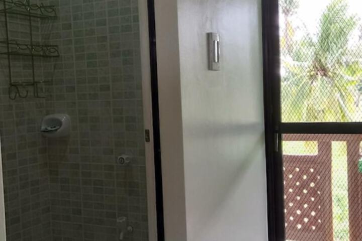 Room 32 of 63