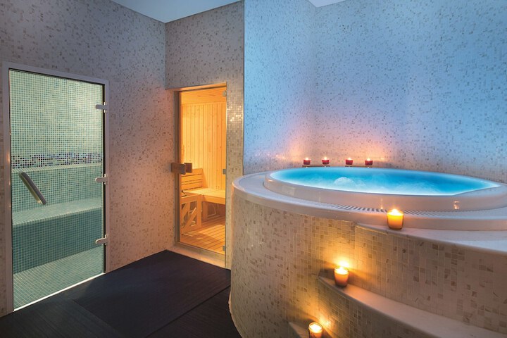 Spa 50 of 70