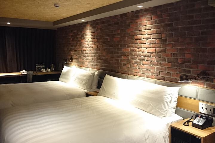 Room 6 of 39