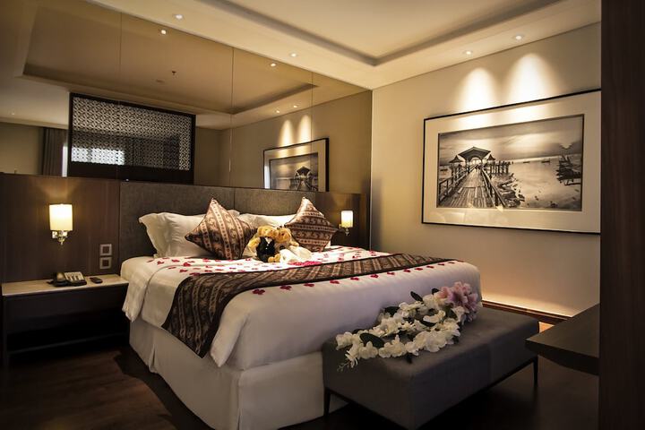 Room 13 of 40