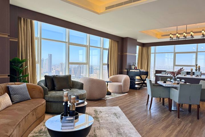 Room 33 of 114