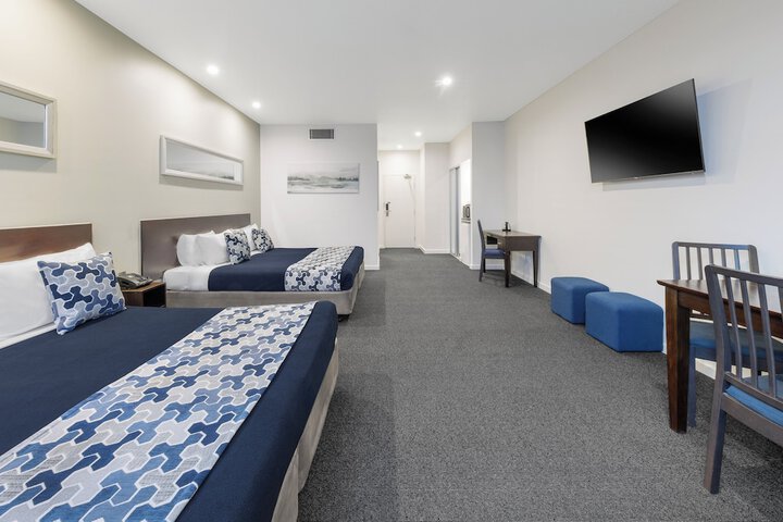 Room 17 of 47