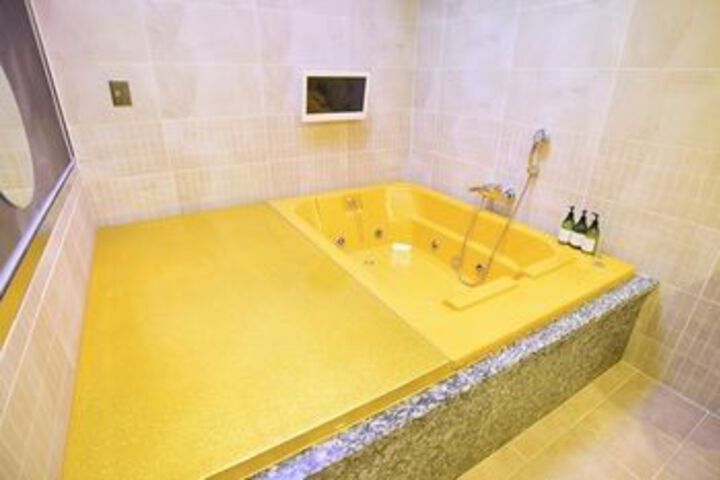 Jetted Tub