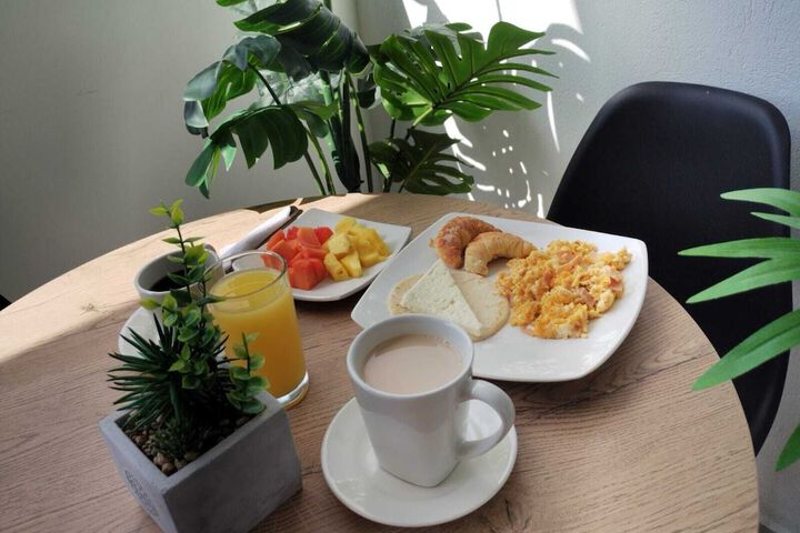 Breakfast/Coffee Service 35 of 38