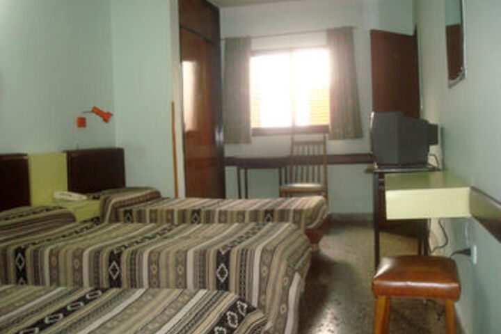 Room 13 of 26