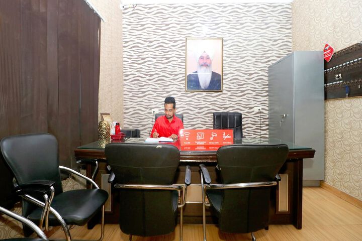 Hotel Interior 4 of 25