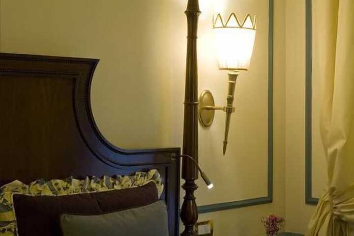 Room 12 of 61