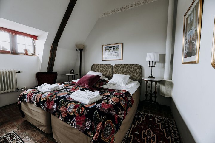 Room 3 of 45