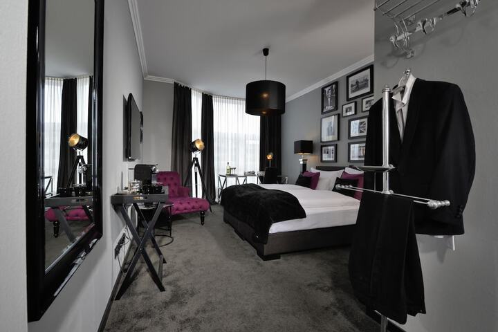 Room 14 of 41