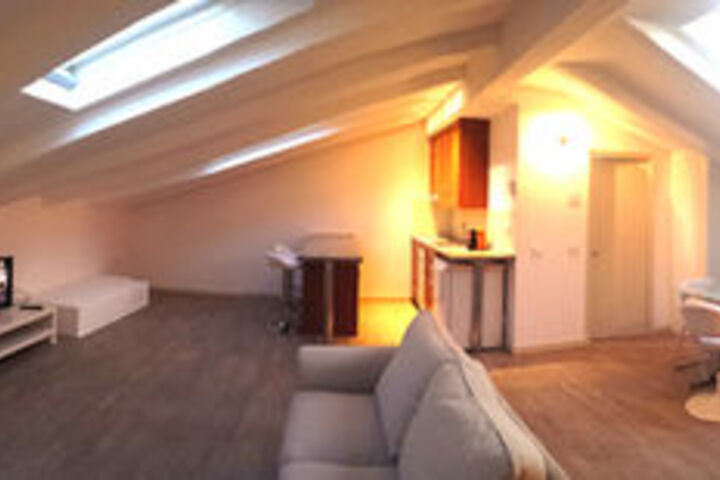 Room 48 of 71