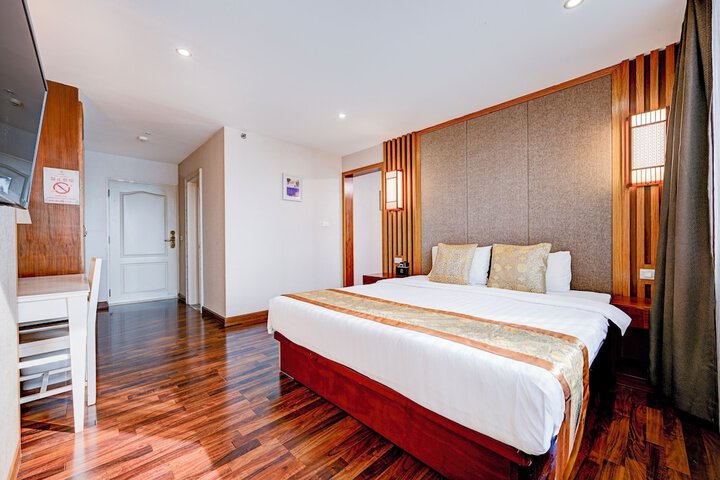 Room 14 of 38