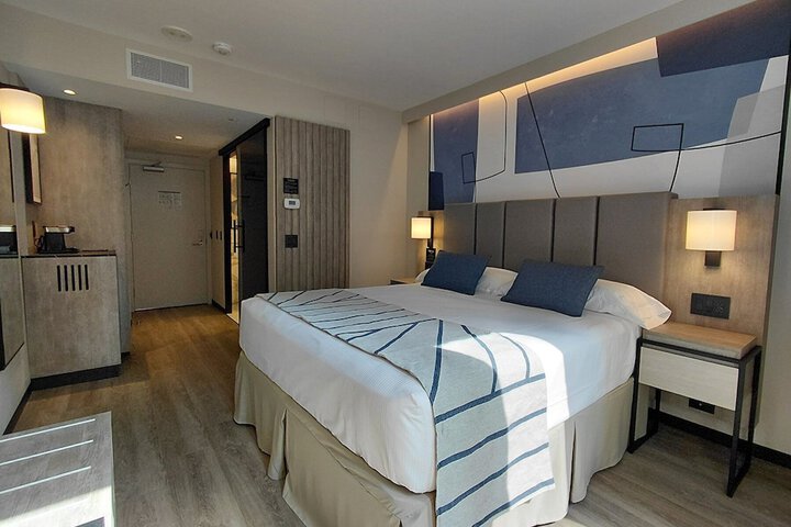 Room 18 of 30