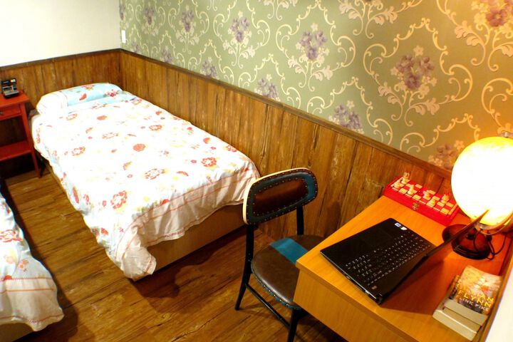 Room 22 of 81