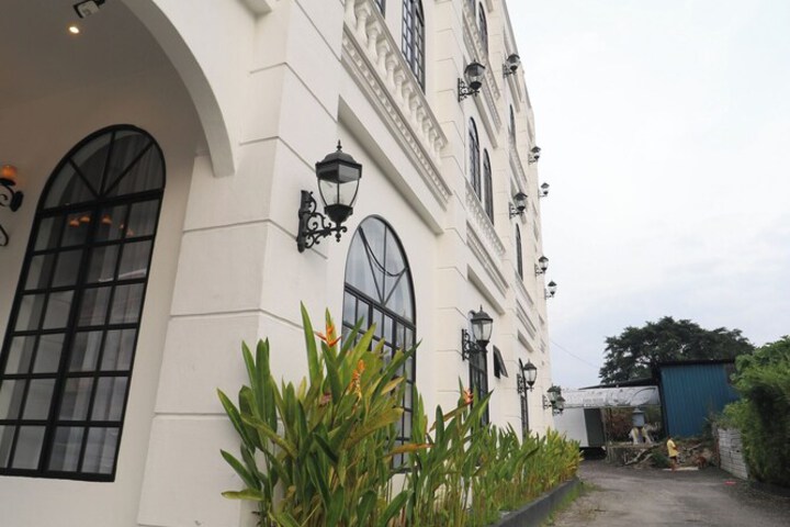 Hotel 52 of 52